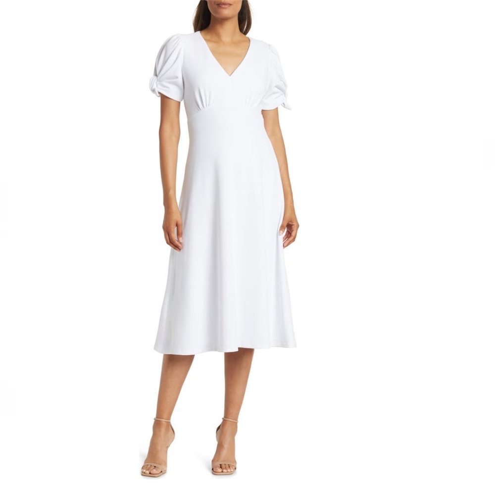 Calvin Klein
V-Neck Short Puff Tie Sleeve Midi Dress